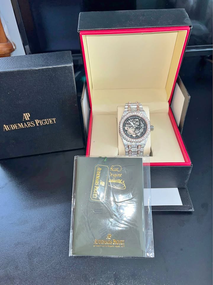 Ap Skeleton Two Tone Moissanite