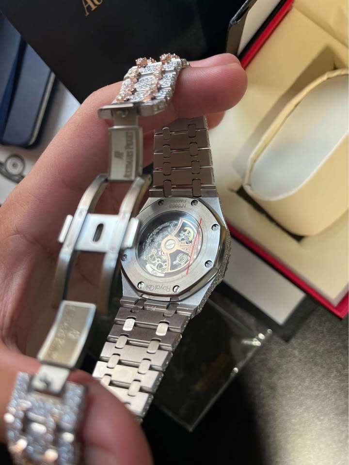 Ap Skeleton Two Tone Moissanite